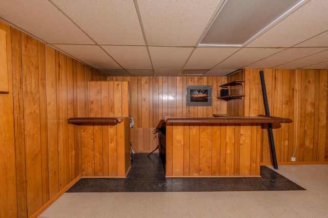 6325 Keokuk Road, Indian Head Park, IL 60525