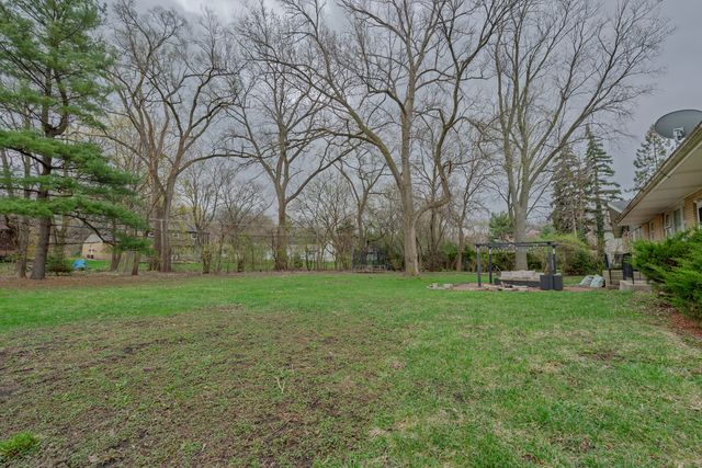 6325 Keokuk Road, Indian Head Park, IL 60525