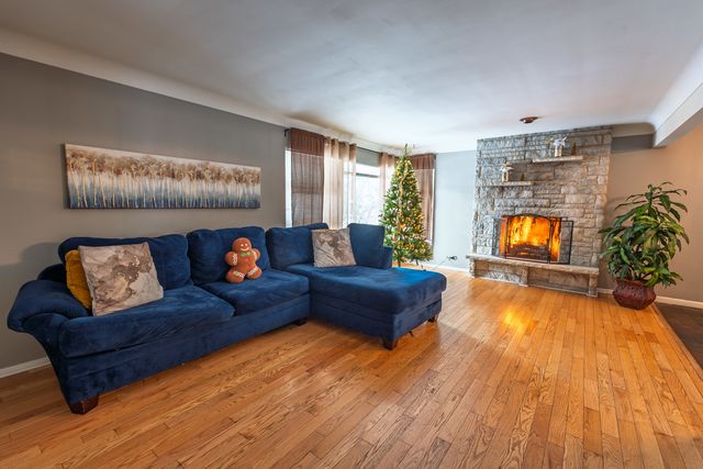 6325 Keokuk Road, Indian Head Park, IL 60525