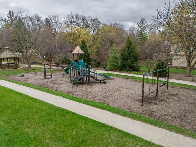 6325 Keokuk Road, Indian Head Park, IL 60525