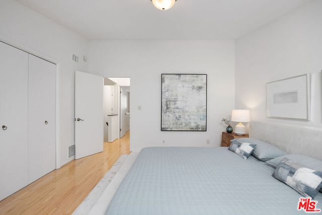 11650 Mayfield Avenue 3, Los Angeles, CA 90049