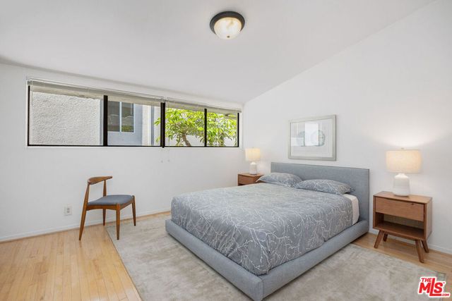 11650 Mayfield Avenue 3, Los Angeles, CA 90049