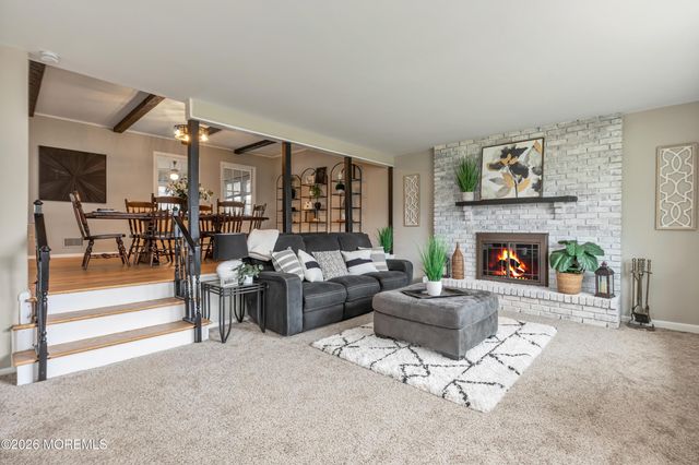 20 Surrey Drive, Hazlet, NJ 07730