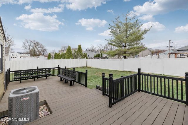 20 Surrey Drive, Hazlet, NJ 07730