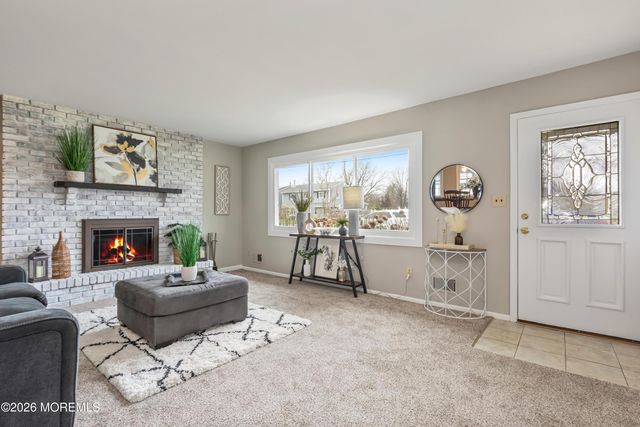 20 Surrey Drive, Hazlet, NJ 07730