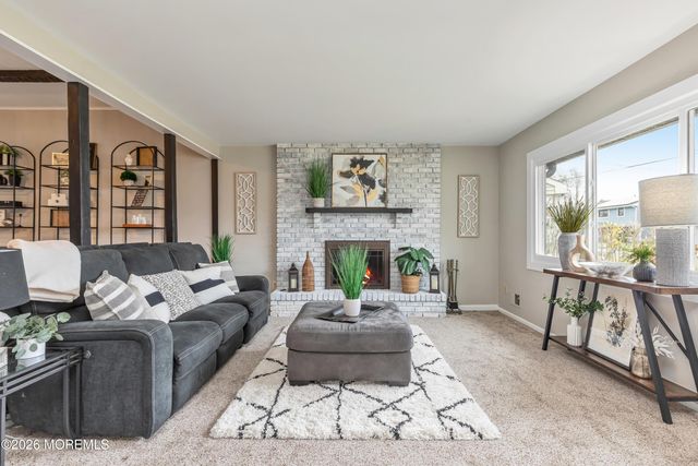 20 Surrey Drive, Hazlet, NJ 07730