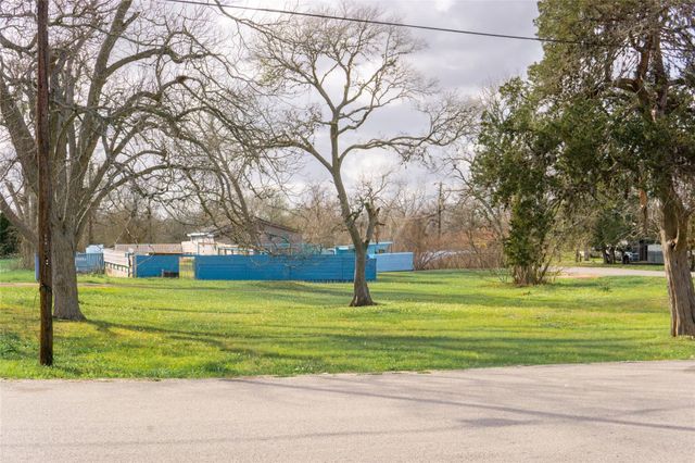 204 3rd Street, Rosenberg, TX 77471