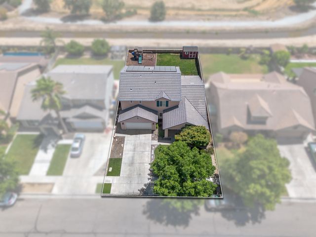 2223 E La Vida Avenue, Visalia, CA 93292