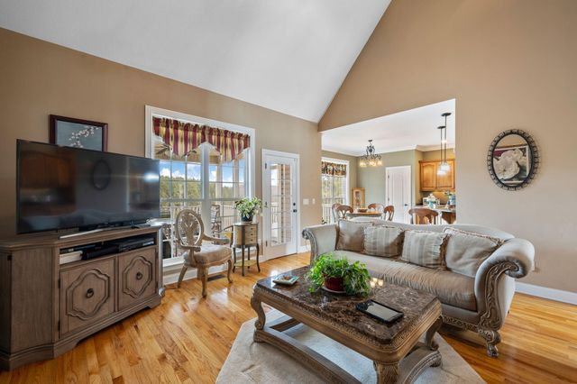 1703 Criswell Court, Soddy Daisy, TN 37379