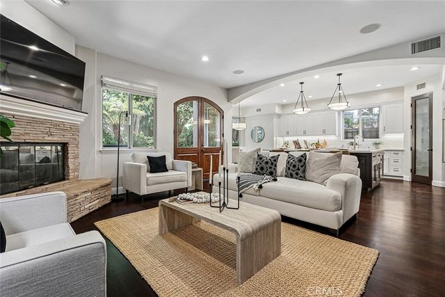 3005 N Poinsettia, Manhattan Beach, CA 90266