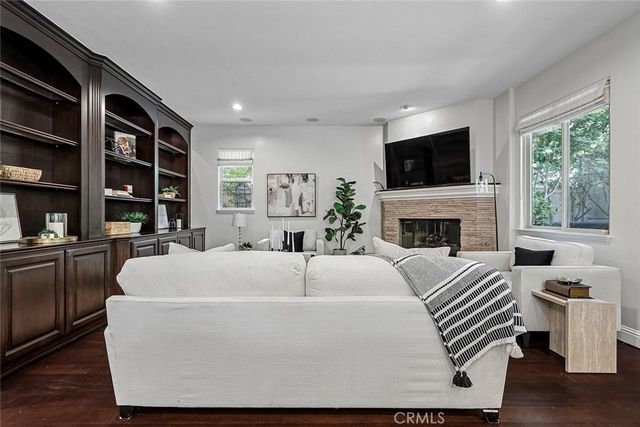 3005 N Poinsettia, Manhattan Beach, CA 90266