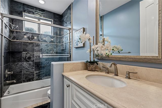 3005 N Poinsettia, Manhattan Beach, CA 90266