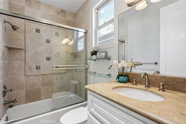 3005 N Poinsettia, Manhattan Beach, CA 90266