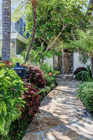 3005 N Poinsettia, Manhattan Beach, CA 90266