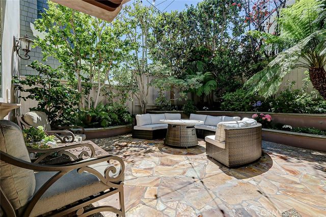 3005 N Poinsettia, Manhattan Beach, CA 90266