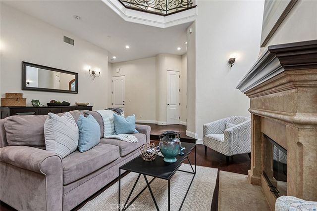 3005 N Poinsettia, Manhattan Beach, CA 90266