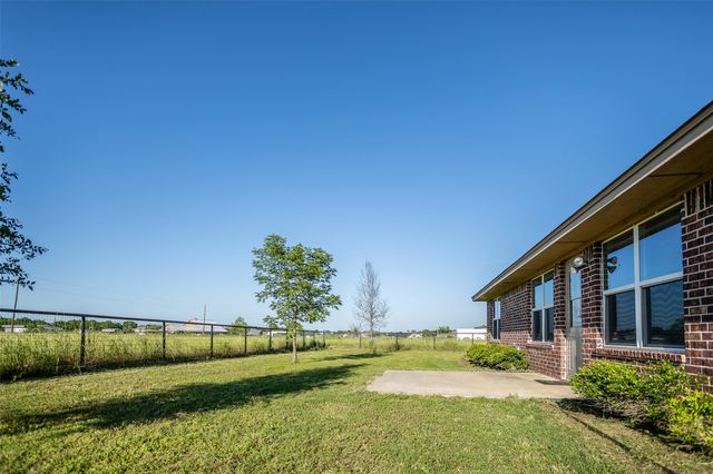 12370 Fm 2449, Ponder, TX 76259