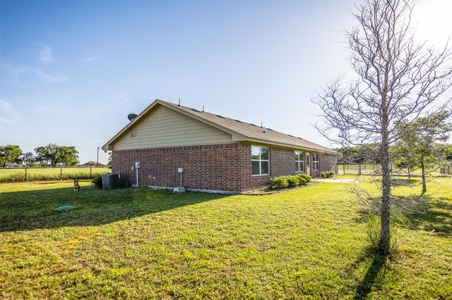 12370 Fm 2449, Ponder, TX 76259