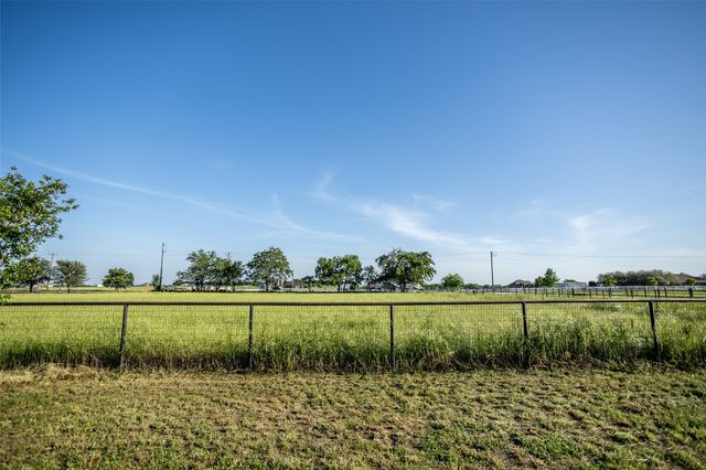 12370 Fm 2449, Ponder, TX 76259