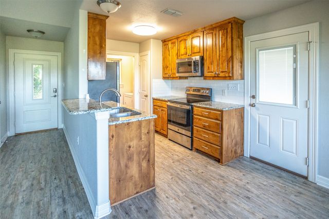 12370 Fm 2449, Ponder, TX 76259