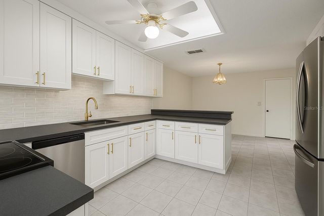 4408 LA JOLLA DRIVE 19A, Bradenton, FL 34210