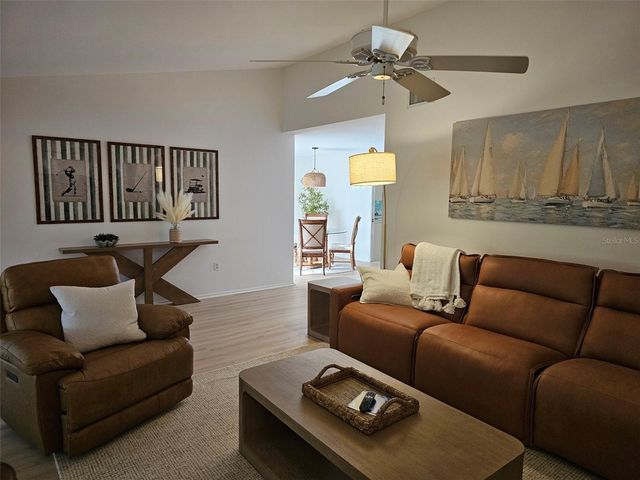 4408 LA JOLLA DRIVE 19A, Bradenton, FL 34210