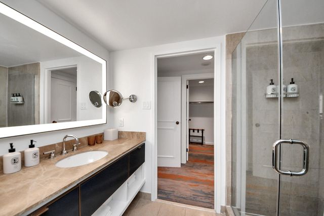 1300 Lamar Street S3, Houston, TX 77010