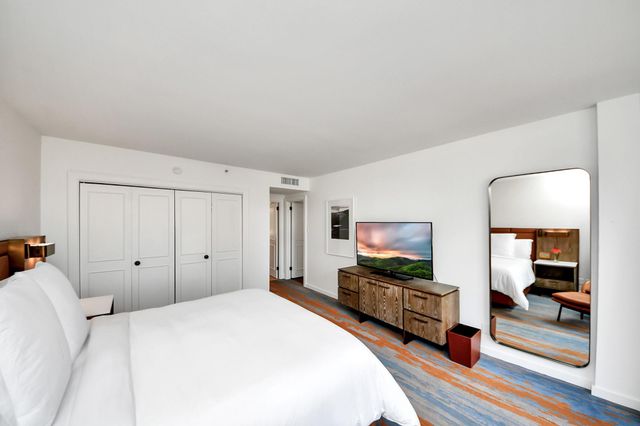 1300 Lamar Street S3, Houston, TX 77010