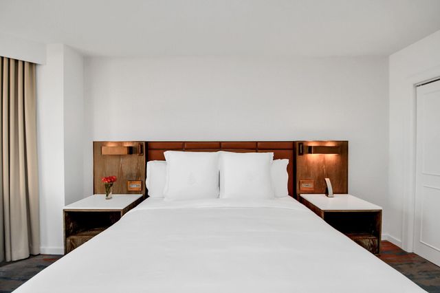 1300 Lamar Street S3, Houston, TX 77010