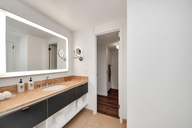 1300 Lamar Street S3, Houston, TX 77010