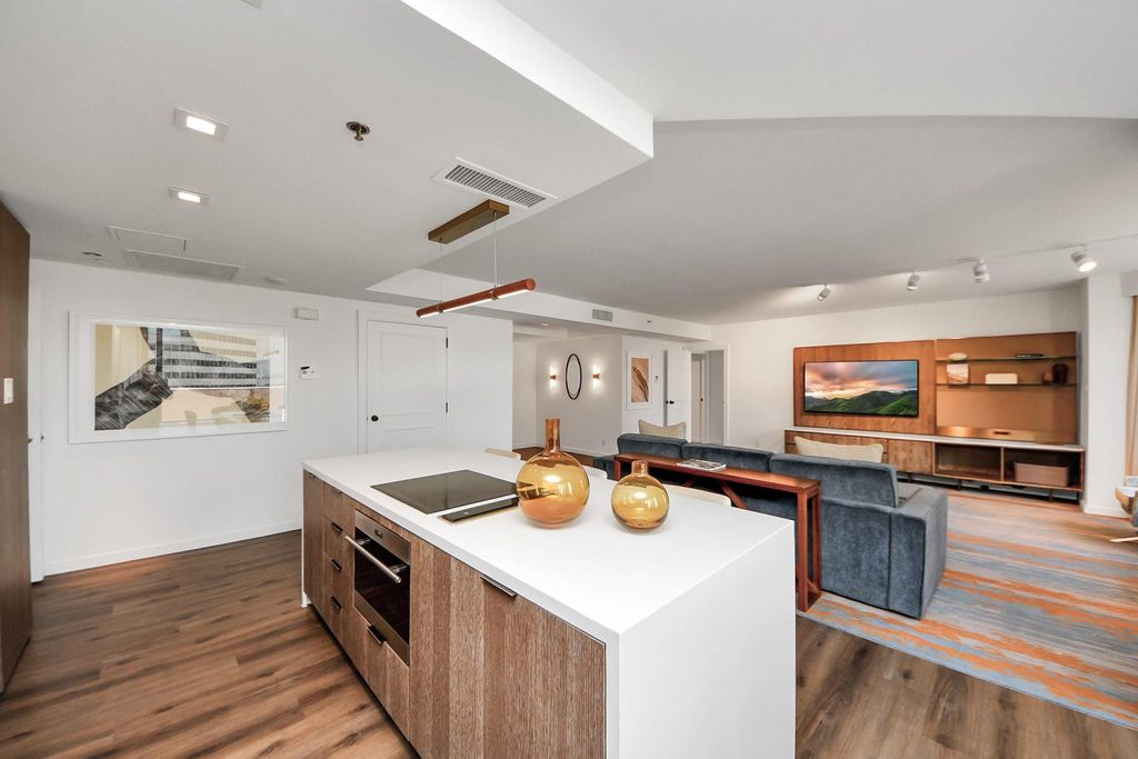 1300 Lamar Street S3, Houston, TX 77010