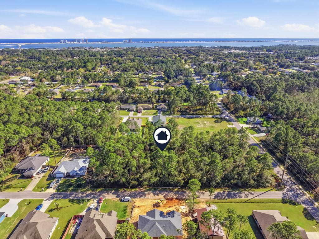 8103 Miranda Street, Navarre, FL 32566
