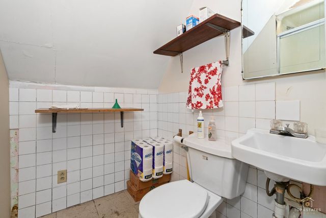 4019 N Bernard Street, Chicago, IL 60618