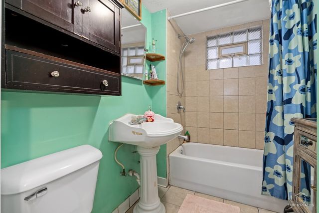 4019 N Bernard Street, Chicago, IL 60618