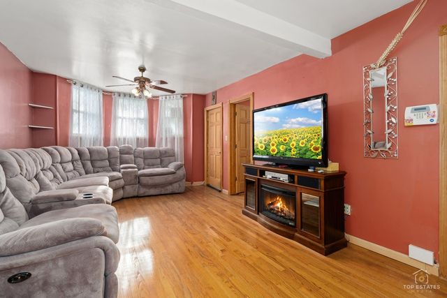 4019 N Bernard Street, Chicago, IL 60618