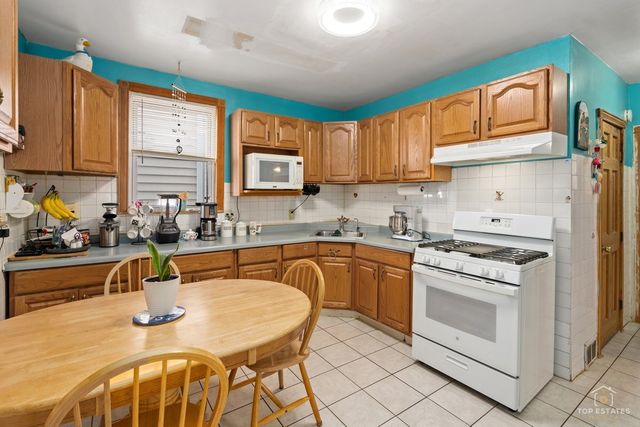 4019 N Bernard Street, Chicago, IL 60618