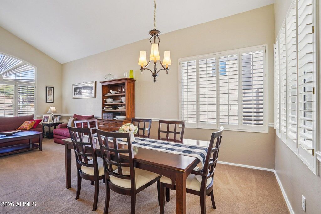 Image 11 of property listing at 1621 W SOUTH FORK Drive, Phoenix, AZ 85045