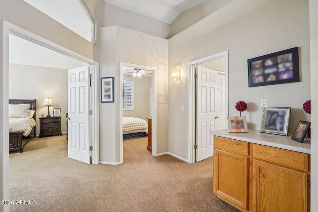 Image 20 of property listing at 1621 W SOUTH FORK Drive, Phoenix, AZ 85045