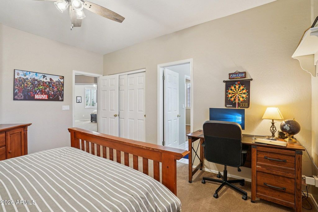 Image 30 of property listing at 1621 W SOUTH FORK Drive, Phoenix, AZ 85045