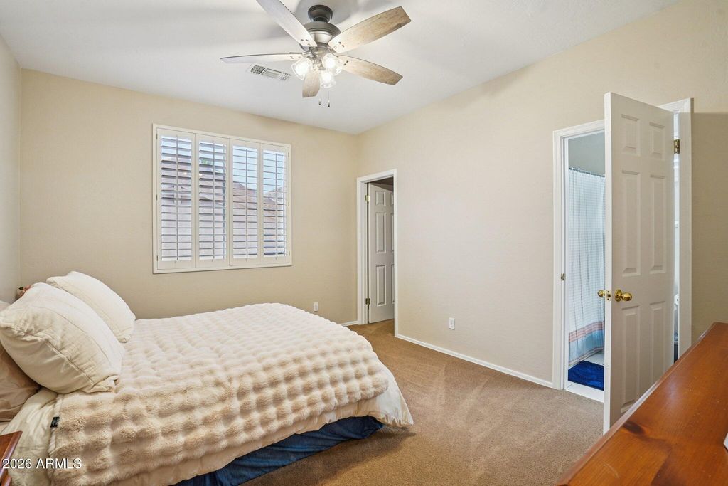 Image 32 of property listing at 1621 W SOUTH FORK Drive, Phoenix, AZ 85045