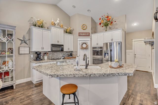 2462 W STONEHAVEN LOOP, Lehi, UT 84043