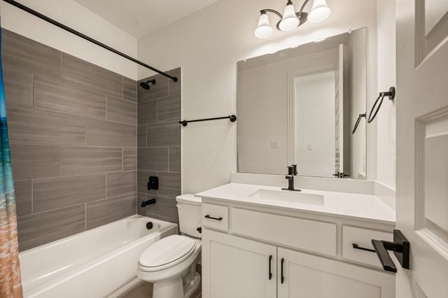 2008 Hamilton Park Drive, Mansfield, TX 76063