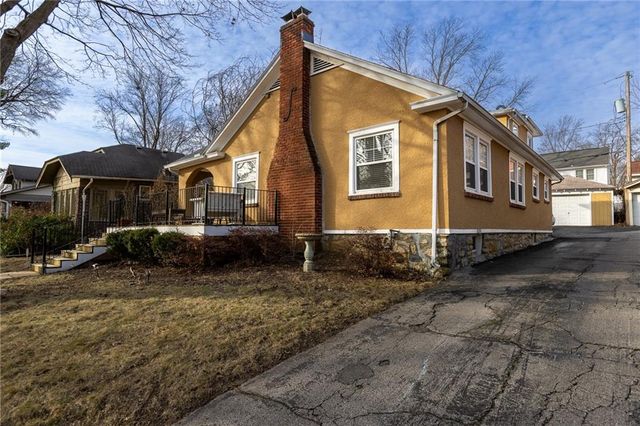 6404 McGee Street, Kansas City, MO 64113