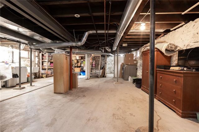 6404 McGee Street, Kansas City, MO 64113