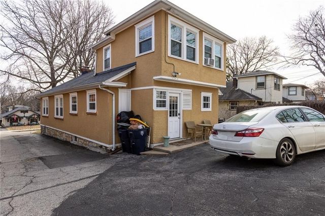 6404 McGee Street, Kansas City, MO 64113