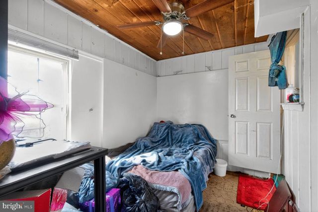 251 NICHOLSON ST NE, Washington, DC 20011