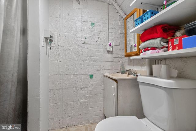 251 NICHOLSON ST NE, Washington, DC 20011