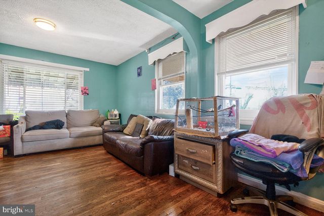 251 NICHOLSON ST NE, Washington, DC 20011