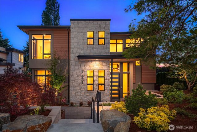 721 2nd Street S, Kirkland, WA 98033