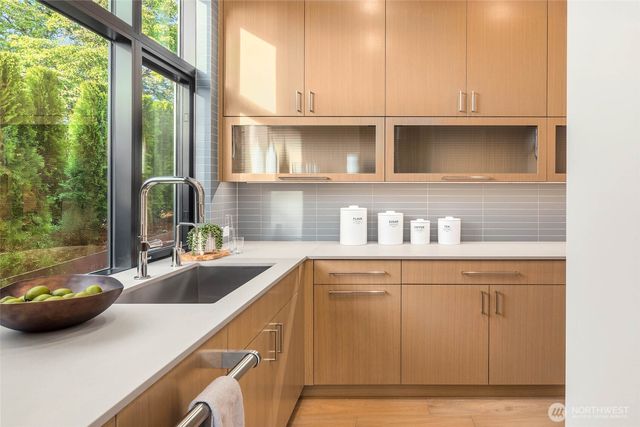 721 2nd Street S, Kirkland, WA 98033